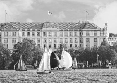Hamburg - Blick auf das Hotel Atlantic